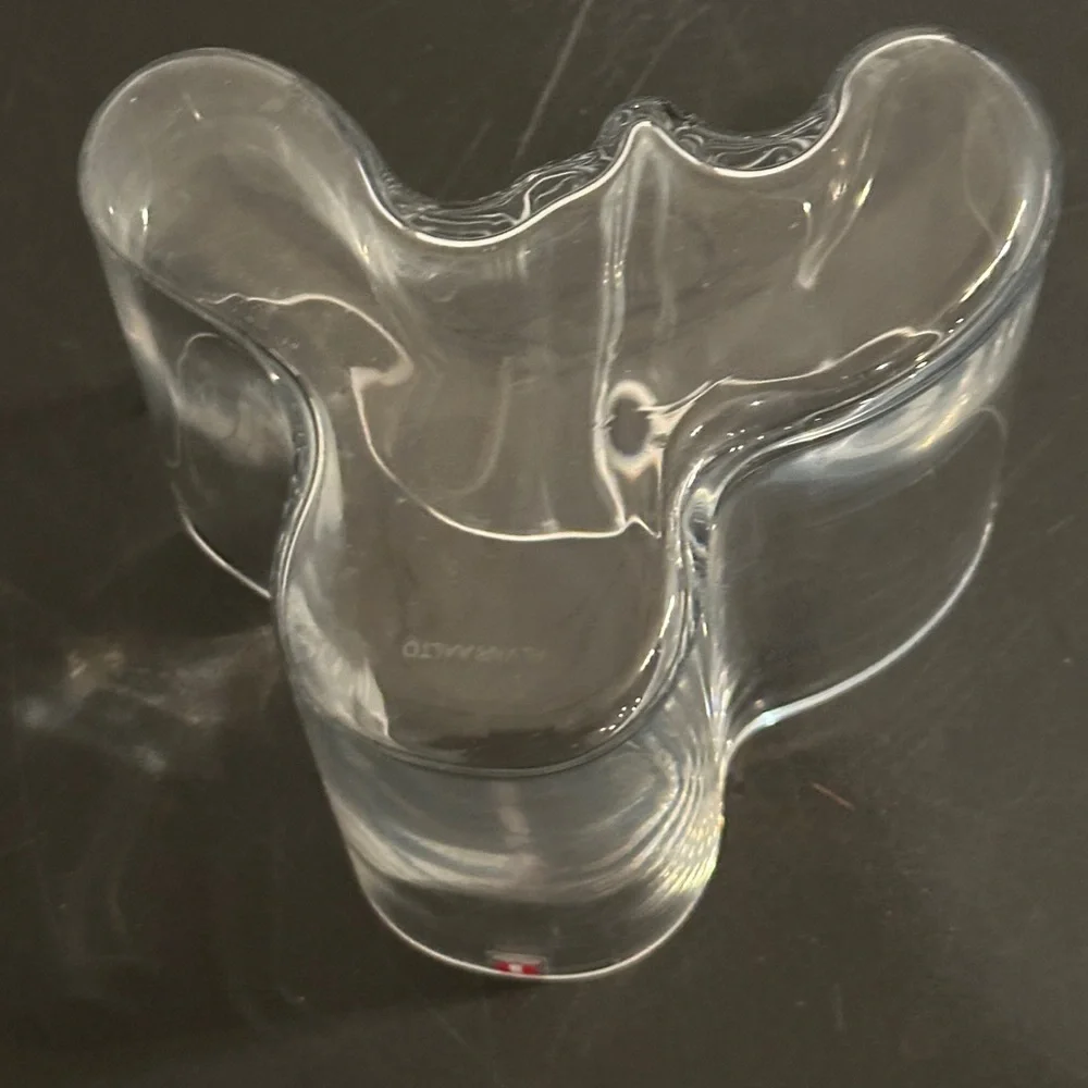 Iittala EUC Alvar Aalto Glass Classic Large White‎ Vase Size H 6 1/4